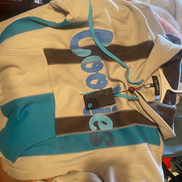 New cookie sweater - Picture 3 of 3